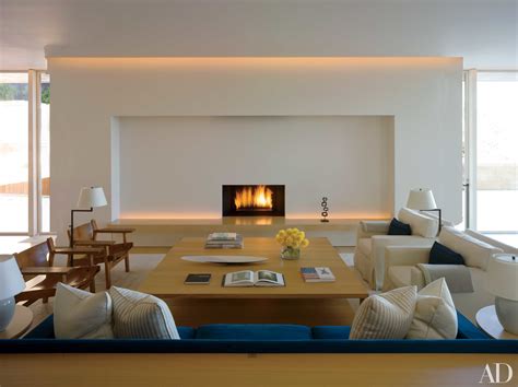 17 Pared Down Examples Of Minimalist Living Room Interior Design