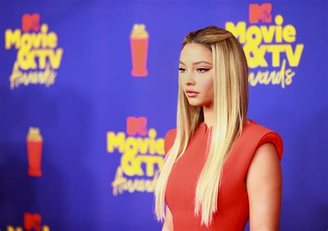 See Madelyn Clines Mtv Movie And Tv Awards Versace Dress Popsugar Fashion
