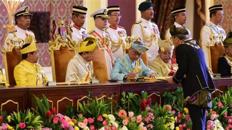 Pahang sultan is malaysia's new king. Malaysia's 16th King Sultan Abdullah Sultan Ahmad Shah ...