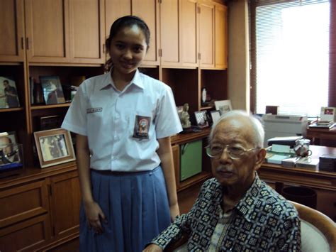 Kusumaatmadja served as the foreign minister between 1978 and 1988 at which point he was succeeded by ali alatas. Labsky Historical Seeker: Saya dan Bapak Hukum Indonesia ...