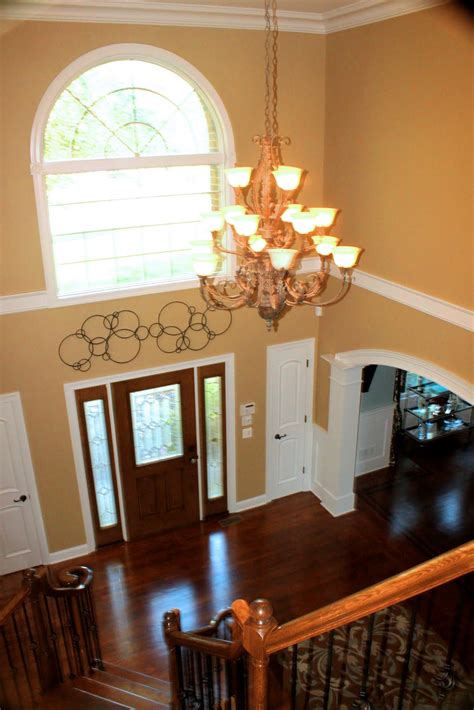 If you have a tall ceiling, you will quickly find that if your home has tall walls, then you may not know how to decorate them effectively. Husker Dream Homes: "BRIGHT" IDEAS FOR YOUR WEST OMAHA ...