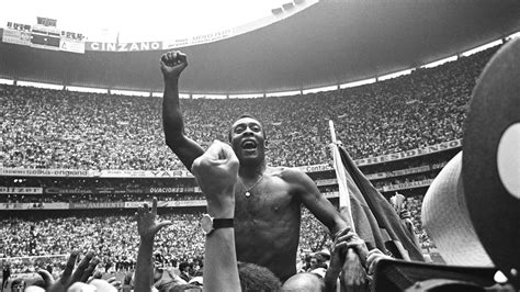 Er hat wieder eine echte mannschaft geformt, in der jeder für. Pelé, Pokal, Jahrhundertspiel: Die WM der Superlative ...