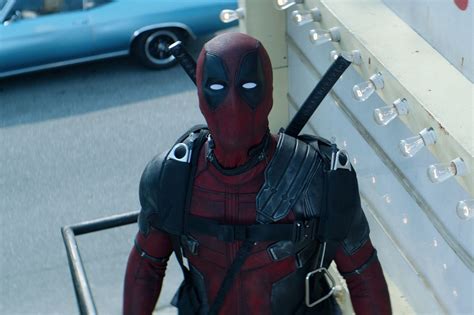 Who Plays Juggernaut In Deadpool 2 Ryan Reynolds Writers Reveal Voice