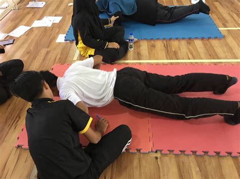 Ujian tekan tubi tanpa henti merupakan ujian yang boleh dilakukan untuk menguji komponen daya tahan merupakan satu ujian yang dilakukan bagi mengukur kelenturan /fleksibiliti seseorang individu. Ujian SEGAK dan Ujian Bleep