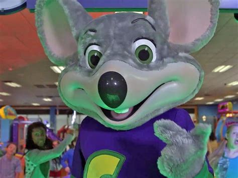 Chuck E Cheeses Backstory Is Surprisingly Horrifying