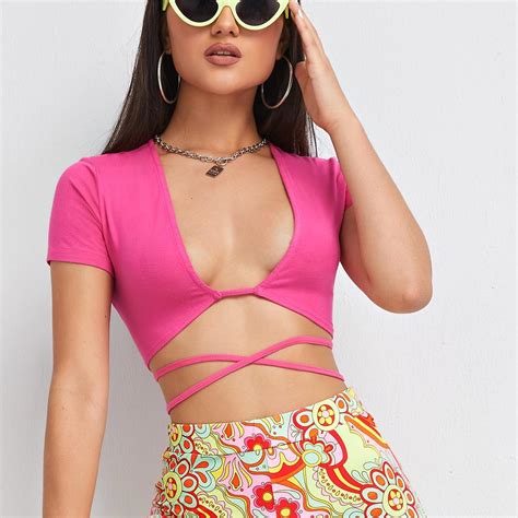 100 Cotton High Quality Women Solid Color Sexy Plunging Neck Crisscross Tie Back Crop Top Short