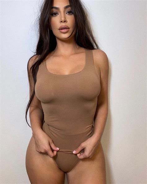 Skims Lingerie Heres Whats Hidden Under Kim Kardashians Clothes 15 Pics Videos The