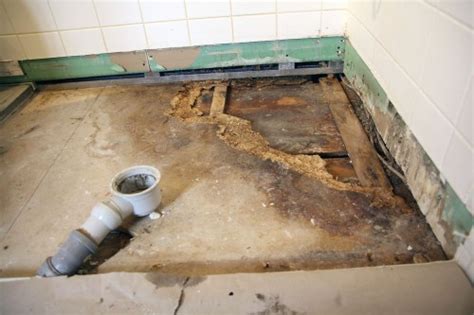 Shower leaks can cause structural damage to all building materials and tile and grout issues are the most common source of leaks and the first place to look when detecting. Bathtub Leaking To Floor Below - Vintalicious.net