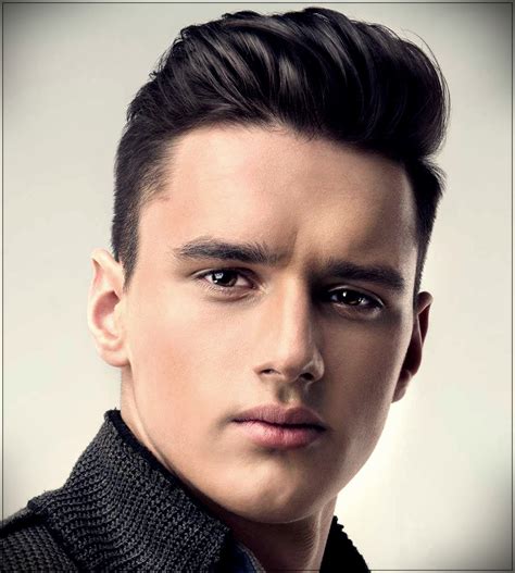 Get to know the men's latest hair trends in 2021 from one of the most prominent hair blogs for men. Haircuts for men 2019: Images of the most beautiful styles ...