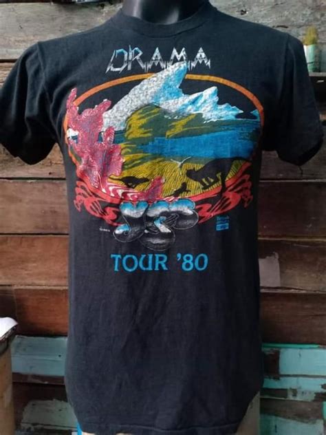 Yes Drama Tour 1980 Vintage Tshirt Etsy Vintage Tshirts T Shirt