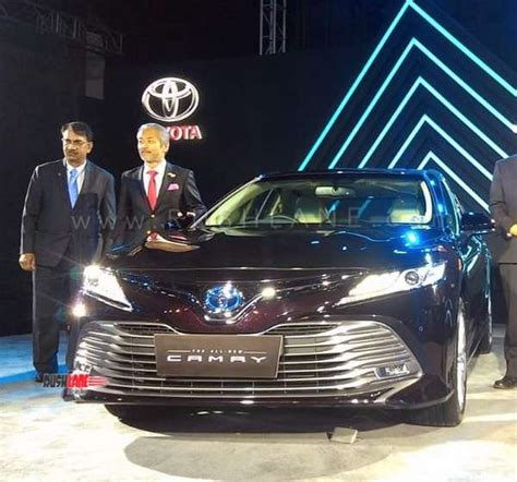 To calculate the price of the car with shipping cost and insurance, please select calculate from estimated total price. 2019 Toyota Camry Hybrid India launch price Rs 36.95 lakhs