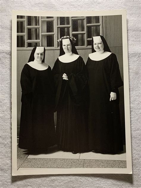 Rosary 3 Sisters Nun Portrait Catholic Cathedral Church Vtg Photo 60s