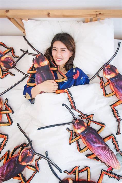Produsen bantal silikon, grosir bantal silikon, bantal tidur, bantal sehat, bantal sofa, bantal cinta. Bantal 'Hantu Pocong' Ini Mungkin Teman Tidur Terbaik Anda ...