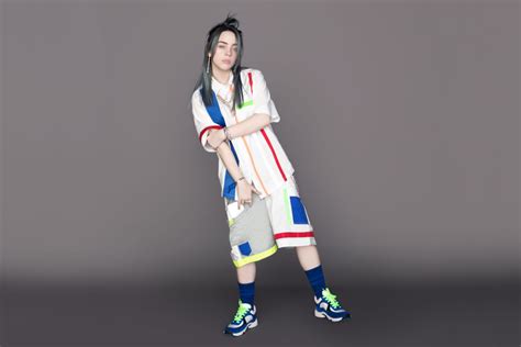 She first gained attention in 2015 when she uploaded the song ocean eyes to. Billie Eilish - No Time To Die - Neuer Song - MusikBlog