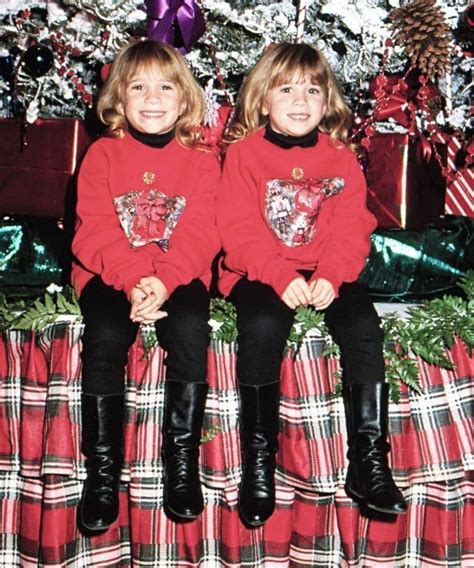 Mary Kate Olsenleft And Ashley Olsenright Hollywood Christmas Parade 1992 Olsen Twins Mary