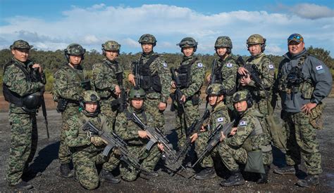 Rok Army Special Forces Members At Aasam 2048 X 1189 • R