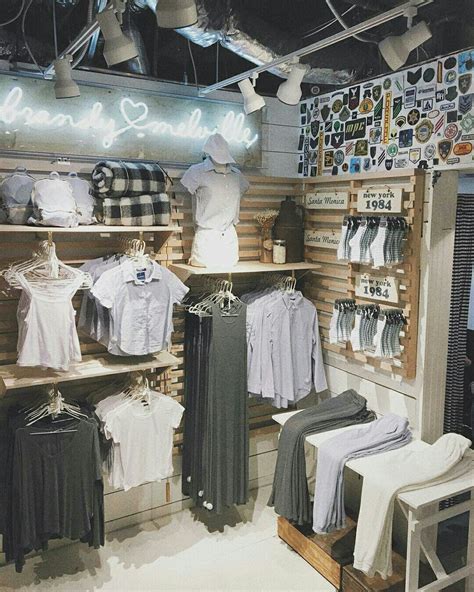 Find out all our brandy melville shops in europe, germany, italy, france, netherlands, norway, portugal, spain, switzerland, united kingdom and many more. Pin by Twig Gy on Brandy melville | Boutique decor, Decor ...