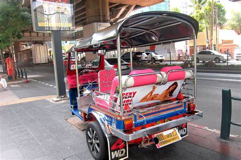 This could be to use for daily deliveries, to take the kids to school, to do your shopping, to regulary take guests around bangkok. Tuk Tuk in Bangkok - Touristenfalle, Abzocke, Schlepper ...