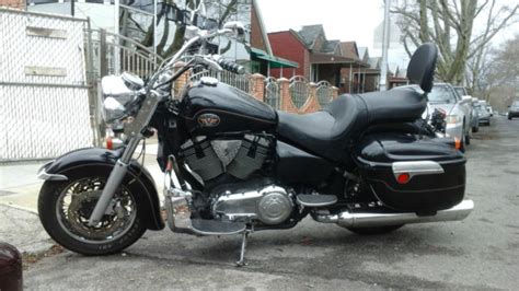 2004 Victory Touring Cruiser Excellent Condition