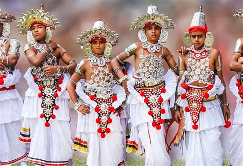 sri lankan traditional dance kandyan dancing lanka tour experts