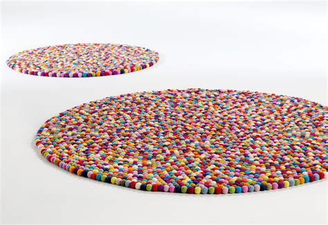 Unser team hat viele verschiedene marken unter die lupe genommen und wir zeigen ihnen als interessierte hier die. Teppich Pinocchio von Hay - Bunt | Made In Design