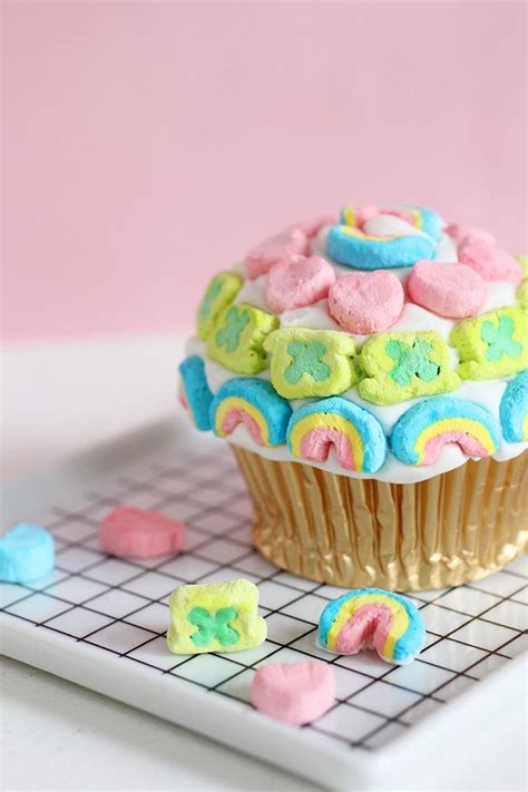 Lozenge a lozenge ( fang sheng 方胜) is one of the eight treasures and is considered a lucky object although the actually origin is still unclear. Lucky Charms Pot of Gold Cupcakes | St. Patty's Day Charms | Pinterest | Cupcakes, Gold cupcakes ...