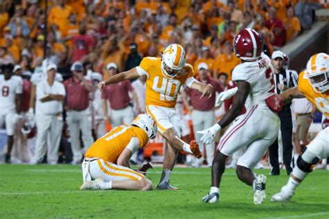 Tennessee Remains Unbeaten With Game Winning Field Goal Over Alabama