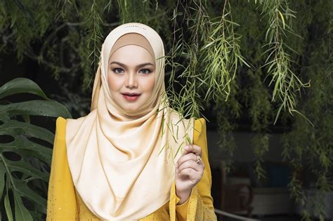 Fad zoners 2 months ago. Perjalanan Hidup Siti Nurhaliza Ada di Video Klip Lagu ...