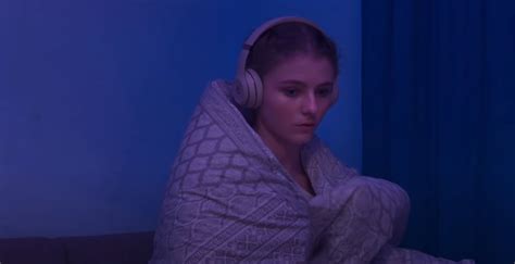 Last Night In Soho Kiwi Actress Thomasin Mckenzie Dazzles In Trailer