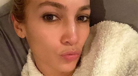 Jennifer Lopezs Skin Care Routine Consists Of 3 Steps
