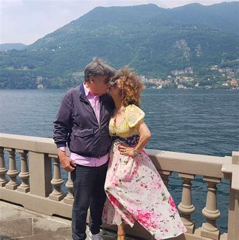 Ecco tutto quel che c'è da sapere su di lui. Marcella Bella: età, altezza, peso, marito e figli. Tutto ...