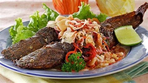 Resep Lele Masak Padang Bumbu Kuning - Langkah Memasak Lele Bumbu