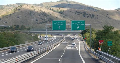 autostrada dei parchi a24 a25 revocata la concessione decisione storica