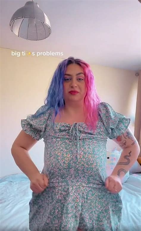 I Have Big Boobs And Have To Use Weird Methods To Make Them Fit In Clothes The Girls That Get It