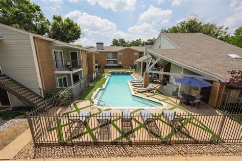 Deerwood Apartments 2801 Calloway Rd Tyler Tx Apartments For Rent