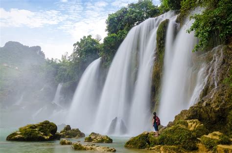 12 Best Waterfalls In The World To See Before You Die