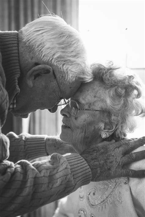 pin by tᗩᑌtiii on old love old couple in love cute old couples old love