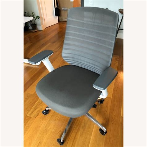 Branch Ergonomic Chair Aptdeco