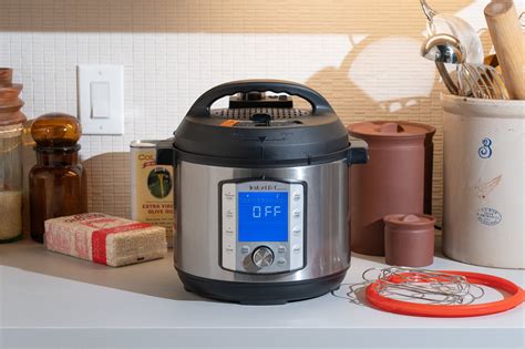 The ninja foodi is a pressure cooker and air fryer that can also be used as an oven, steamer, roaster, dehydrator, and slow cooker. Ninja Foodie Slow Cooker Instructions : Ninja Foodi Pressure Cooker With Tendercrisp And ...