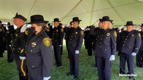 Service Honors Fallen Suffolk Sheriffs Deputies Corrections Officers Newsday