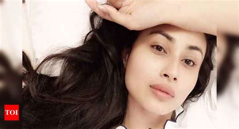 Mouni Roy Is All Fresh And Pretty Without Make Up In This Pic Times Of India
