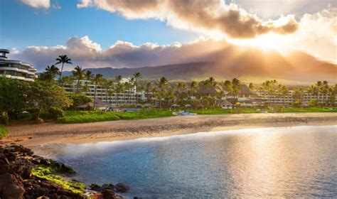 Then you're in the right place. 15 Best Resorts in Maui (Hawaii) - The Crazy Tourist