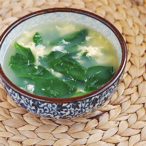 Chicken egg drop soup ingredients: Spinach egg drop soup | Egg drop soup, Spinach egg, Chili ...
