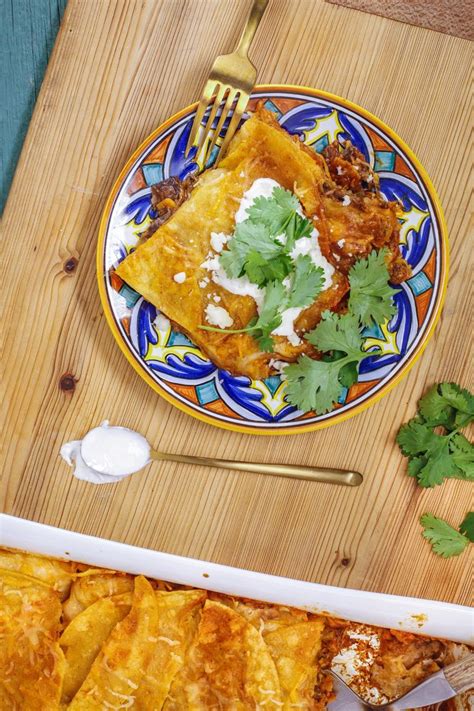 She is primarily known for starring as kelly kapowski on nbc's saved by the bell and as valerie malone on fox's beverly hills, 90210, two tv series that met great success. Pin on Casserole Recipes