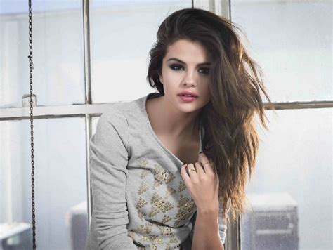 Selena Gomez Pretty
