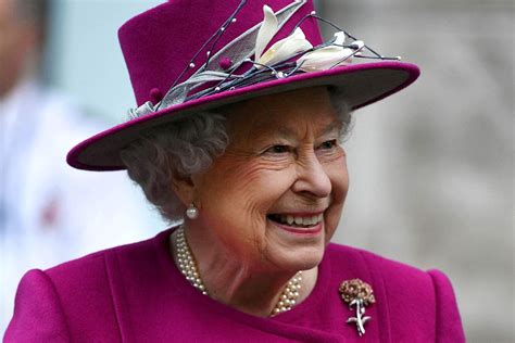 Read cnn's fast facts about queen elizabeth ii and learn more about the queen of the united kingdom and other commonwealth realms. What Queen Elizabeth Gives Her Staff for Christmas | Reader's Digest