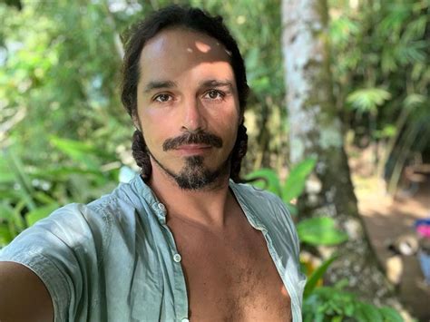 Watch Deleted Scene Shows Survivor Cast Member Romeo Coming Out To His Supportive Tribe