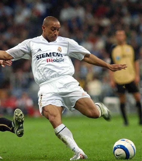 Director of institutional relations of real madrid. @RC3 Roberto Carlos #Legend #9ine | Roberto carlos, Real ...