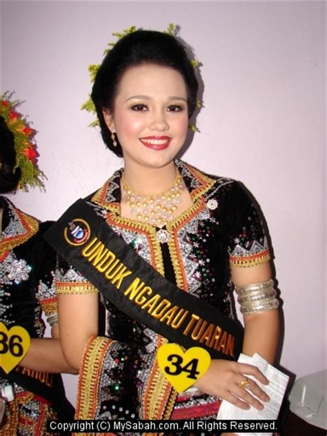 Jo anna henley siou kadazan version mp4. Unduk Ngadau Kaamatan Pageant, Sabah, Malaysia/a34-dsc08221