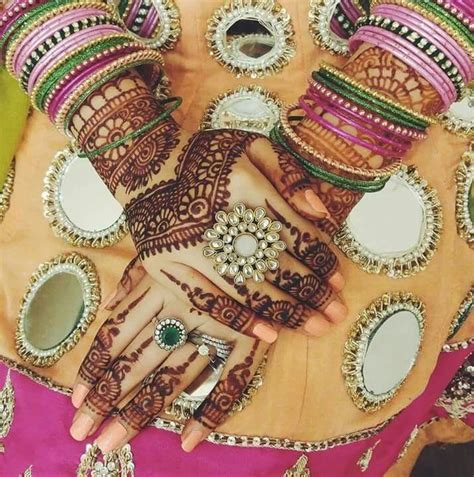 Pin By Kaz Ganai On Pakistani Weddings Hand Henna Henna Hand Tattoo